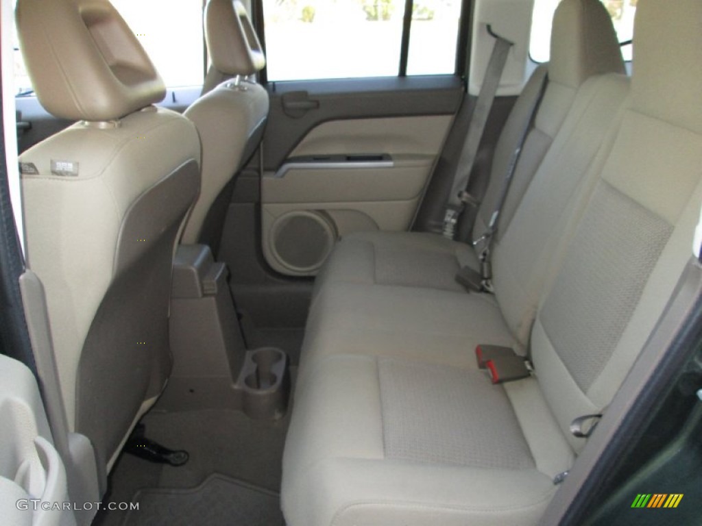 2007 Jeep Patriot Sport 4x4 Rear Seat Photo #77786600