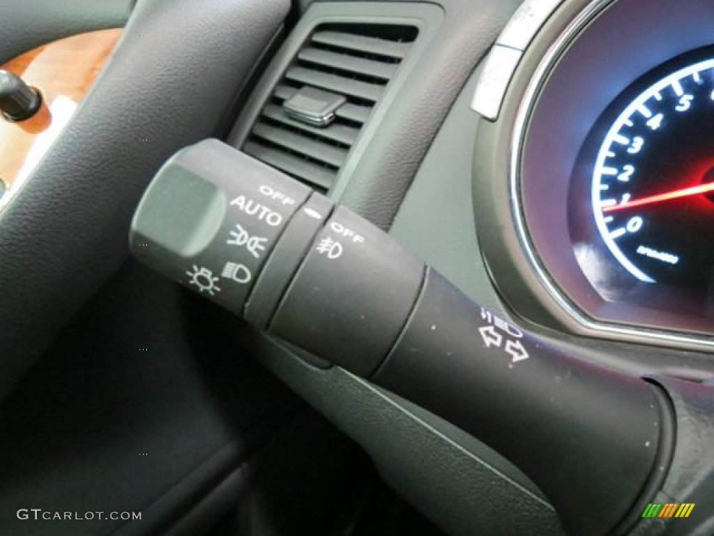 2011 Nissan Murano LE AWD Controls Photo #77786825