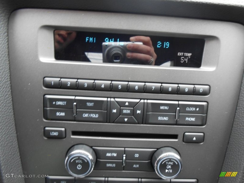 2014 Ford Mustang GT Coupe Controls Photo #77787473