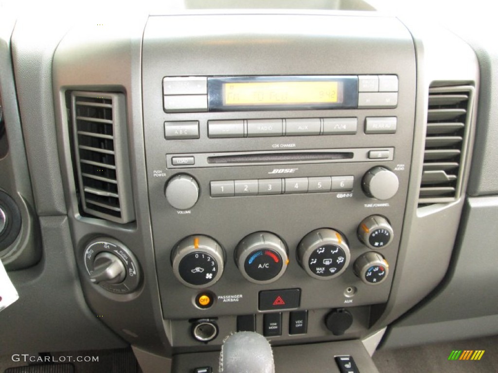 2004 Nissan Armada LE 4x4 Controls Photo #77787542