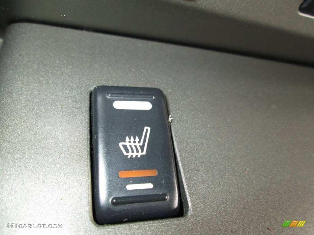 2004 Nissan Armada LE 4x4 Controls Photo #77787617