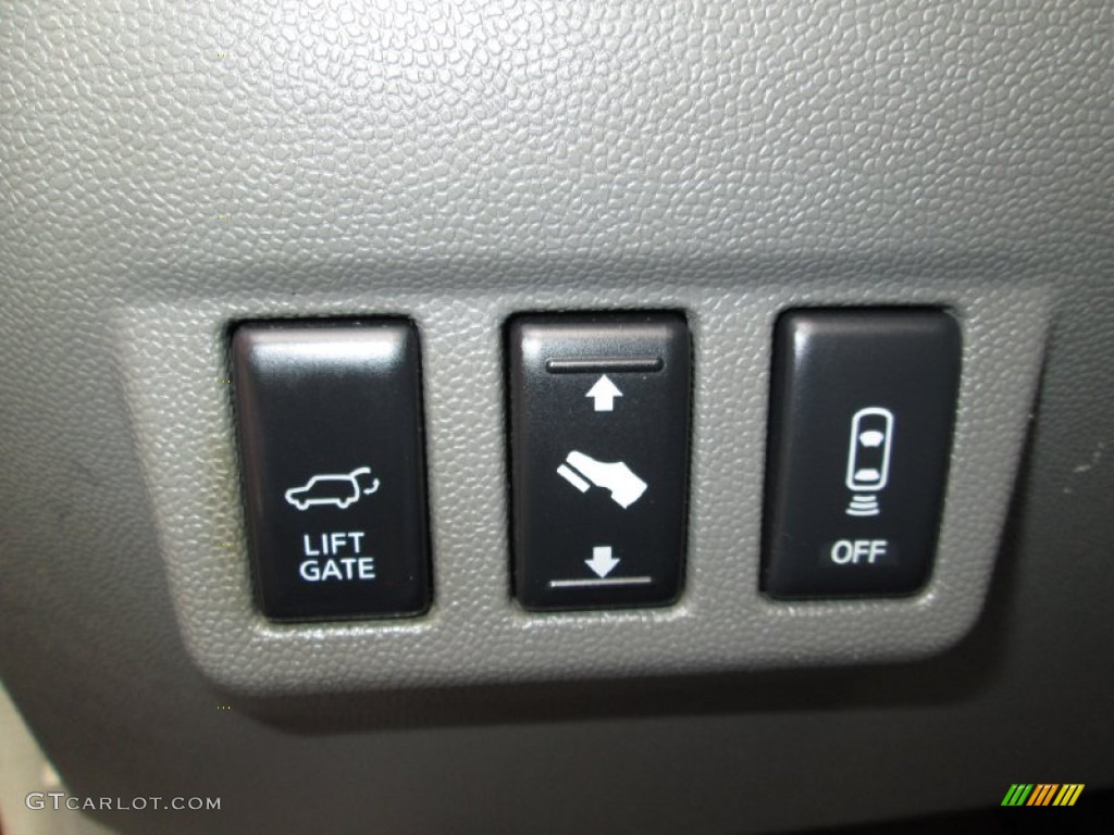 2004 Nissan Armada LE 4x4 Controls Photo #77787714