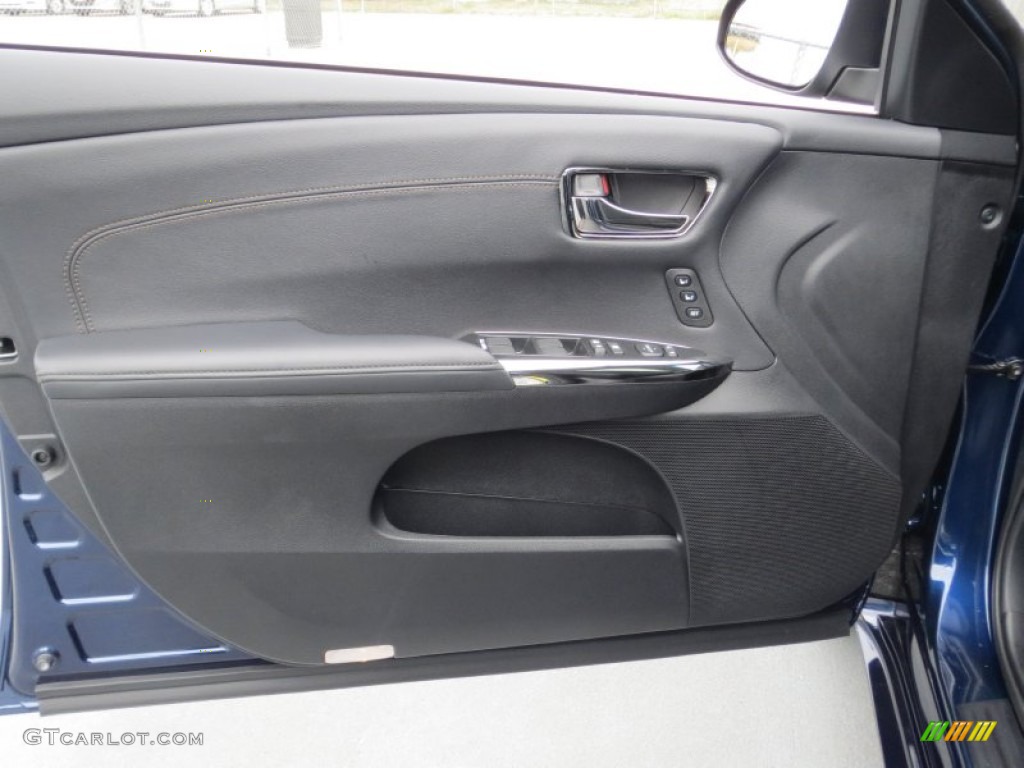 2013 Toyota Avalon XLE Door Panel Photos