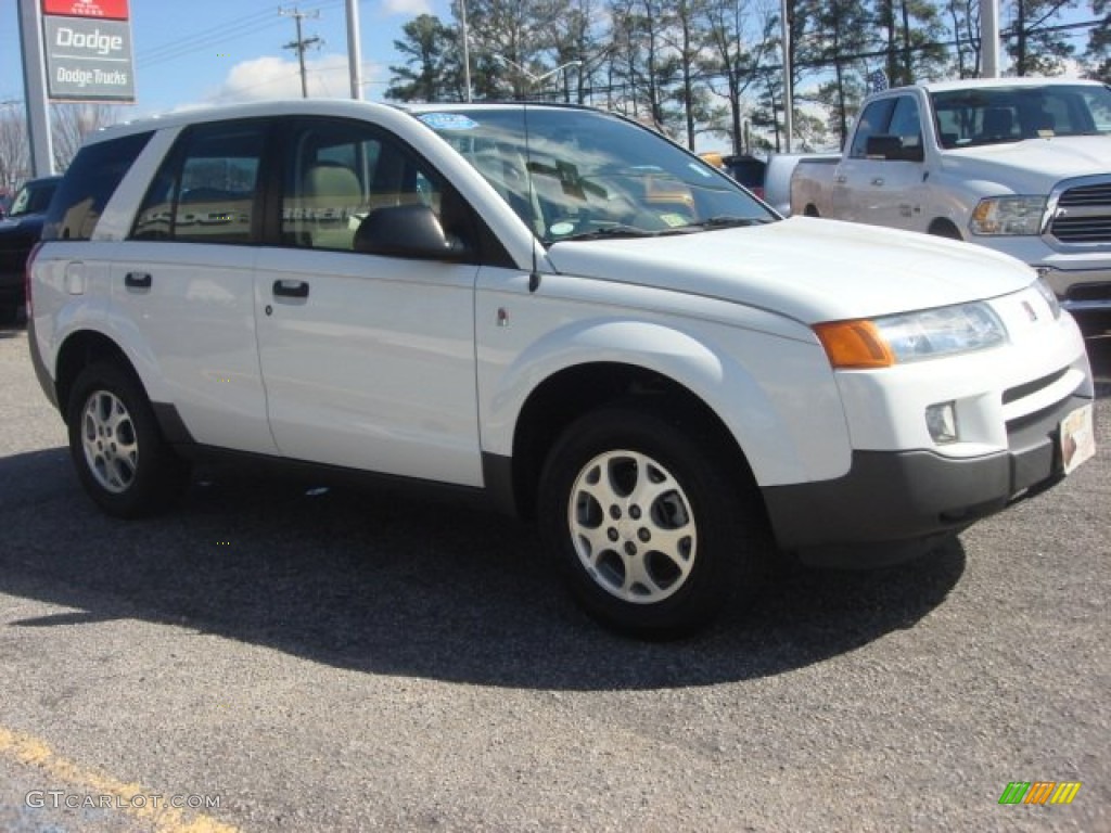 2003 VUE V6 AWD - White / Light Tan photo #7