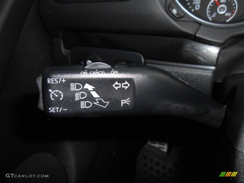 2010 Volkswagen GTI 4 Door Controls Photo #77791683