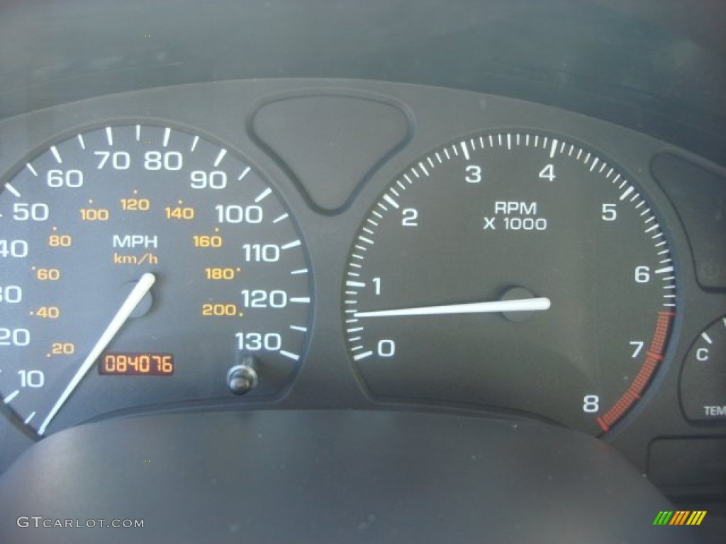 2003 VUE V6 AWD - White / Light Tan photo #21