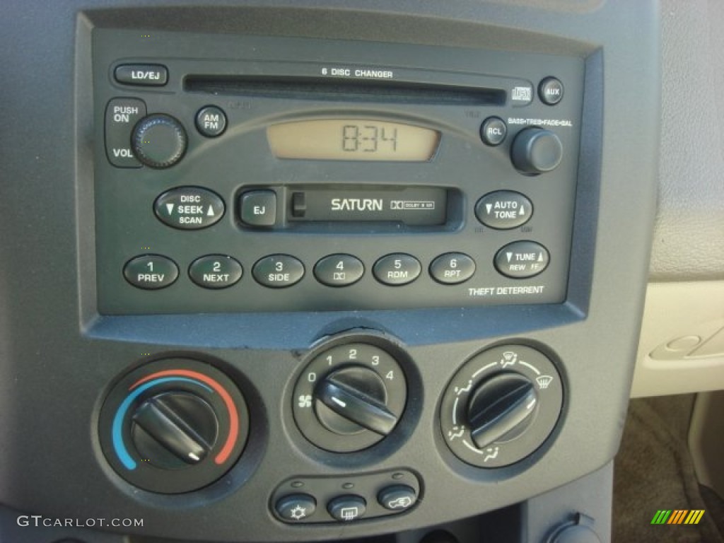 2003 VUE V6 AWD - White / Light Tan photo #22