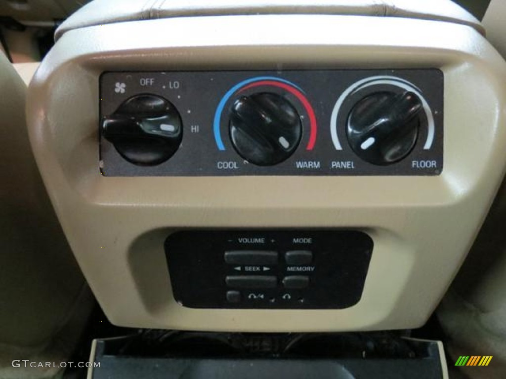 2002 Ford Expedition Eddie Bauer Controls Photo #77792552