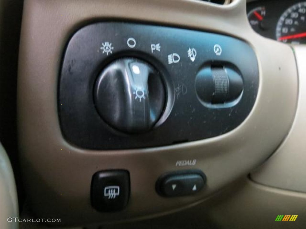 2002 Ford Expedition Eddie Bauer Controls Photos