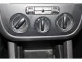 2009 Volkswagen Jetta SE Sedan Controls