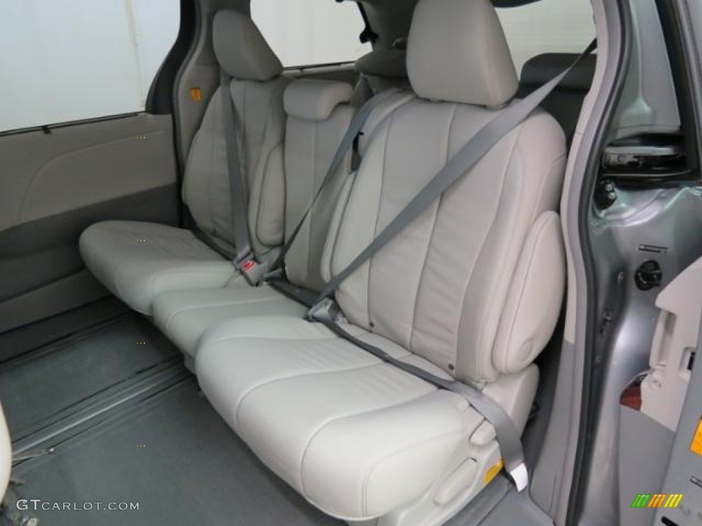 Light Gray Interior 2013 Toyota Sienna XLE Photo #77797529