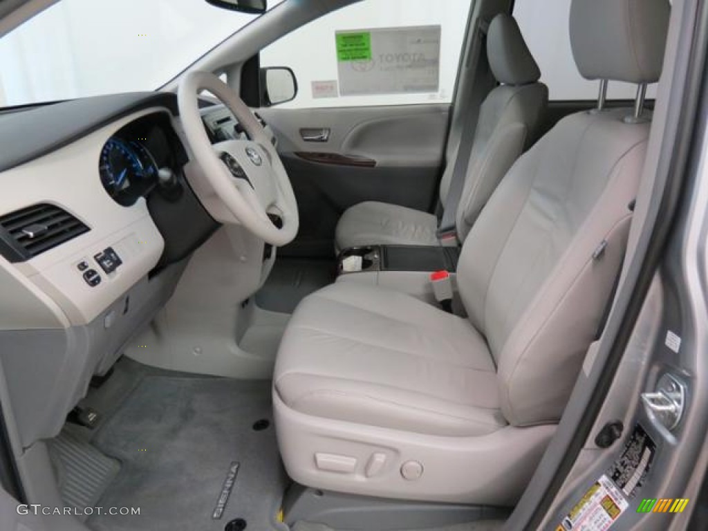 Light Gray Interior 2013 Toyota Sienna XLE Photo #77797577