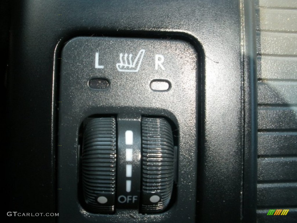 2009 Subaru Legacy 3.0R Limited Controls Photo #77797898