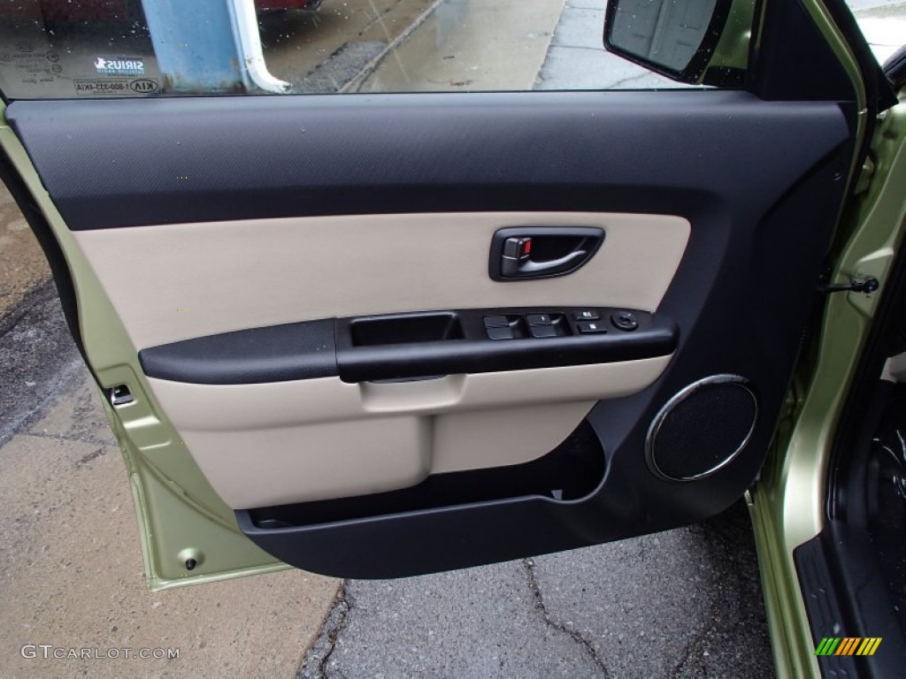 2010 Kia Soul ! Sand/Black Houndstooth Cloth Door Panel Photo #77797907