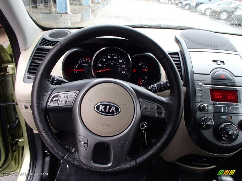 2010 Kia Soul ! Sand/Black Houndstooth Cloth Steering Wheel Photo #77798035
