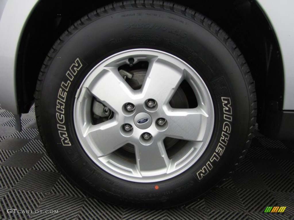 2012 Escape XLT V6 4WD - Ingot Silver Metallic / Charcoal Black photo #23