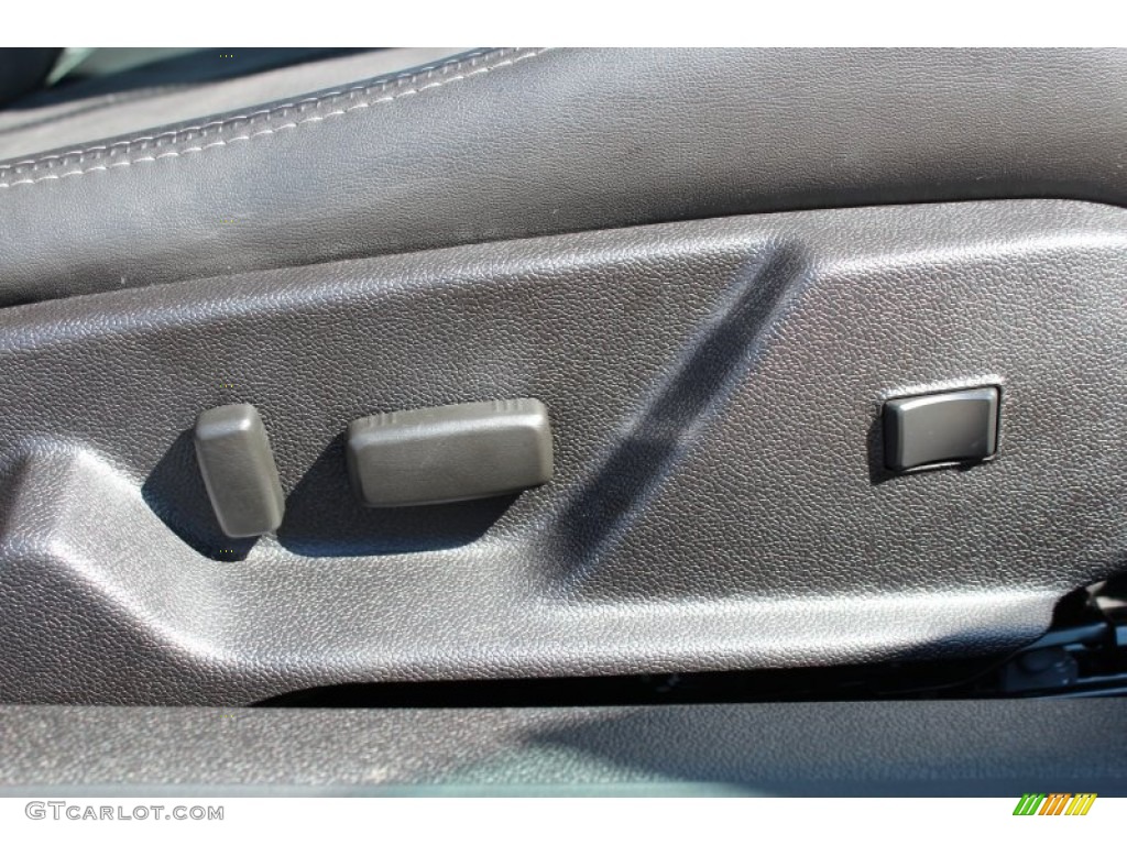 2012 Cadillac CTS -V Coupe Controls Photo #77801600