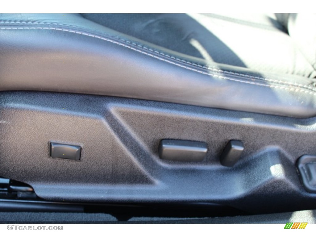 2012 Cadillac CTS -V Coupe Controls Photo #77801630