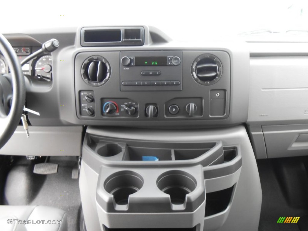 2013 Ford E Series Van E350 XL Extended Passenger Controls Photo #77801775