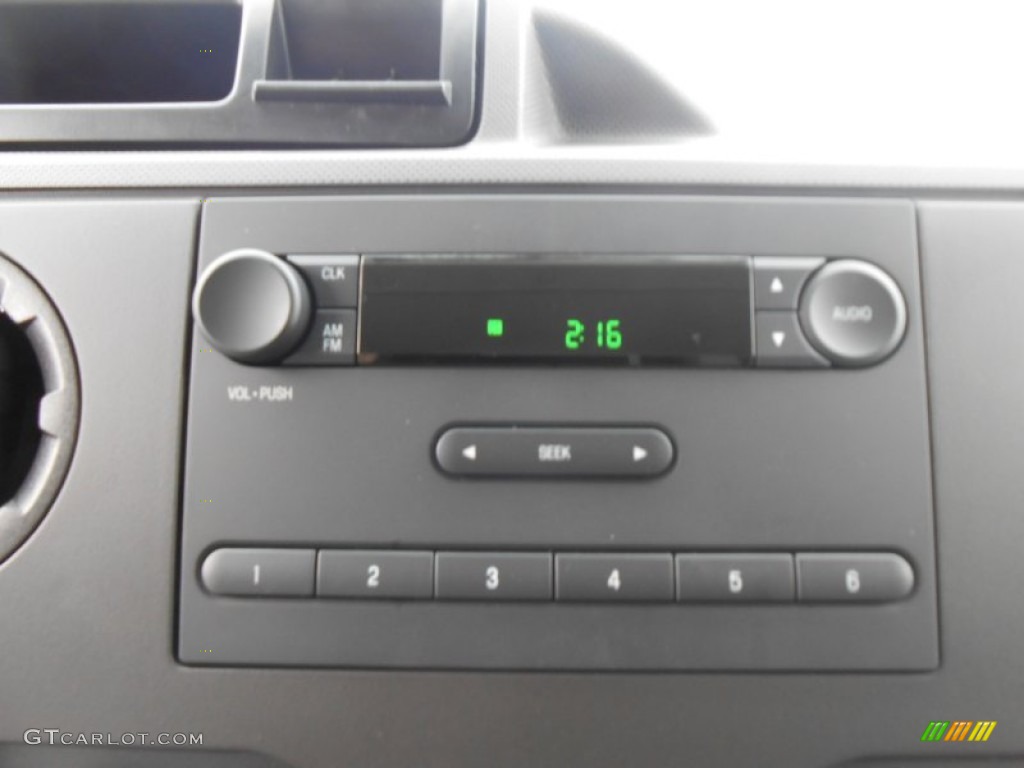 2013 Ford E Series Van E350 XL Extended Passenger Controls Photo #77801793
