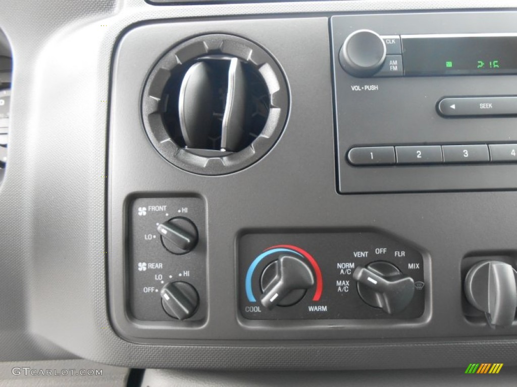 2013 Ford E Series Van E350 XL Extended Passenger Controls Photo #77801833