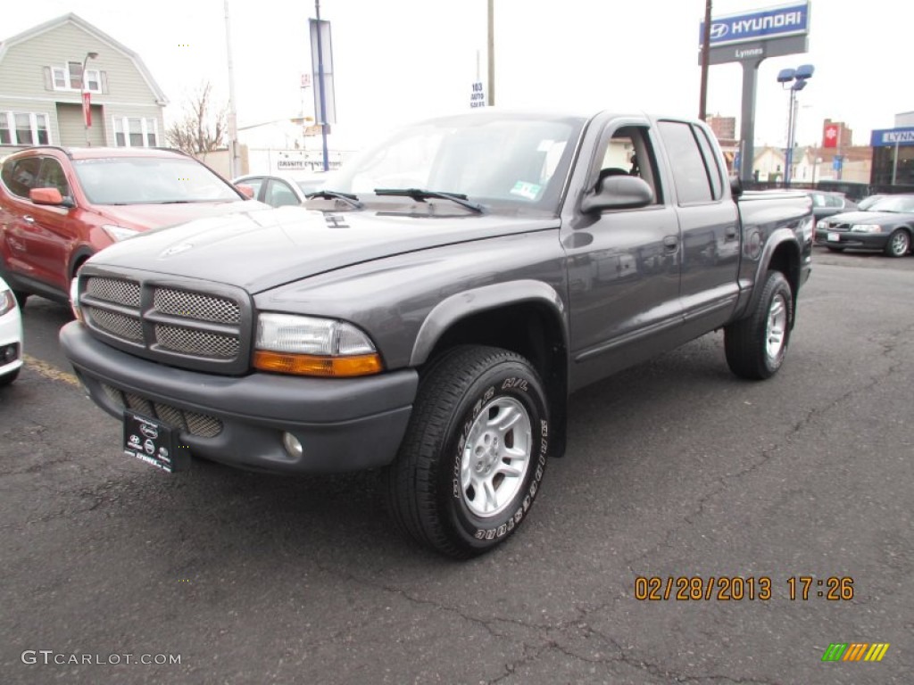 2003 Dakota SXT Quad Cab 4x4 - Graphite Metallic / Dark Slate Gray photo #3