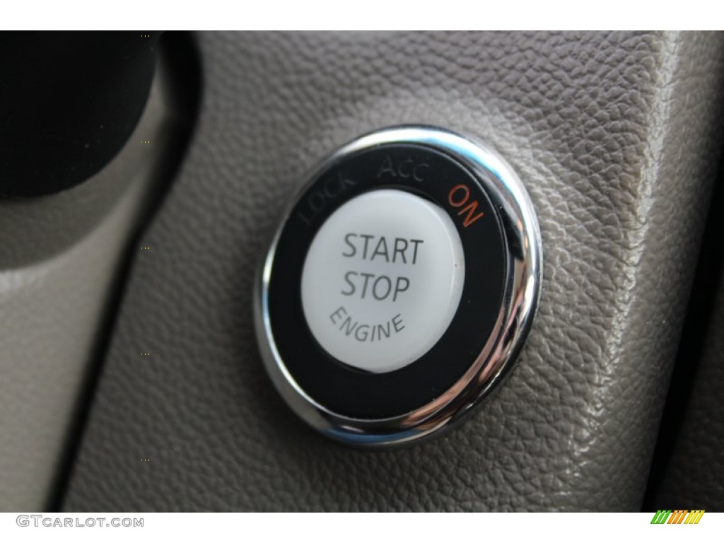 2010 Infiniti G 37 Convertible Controls Photo #77802807