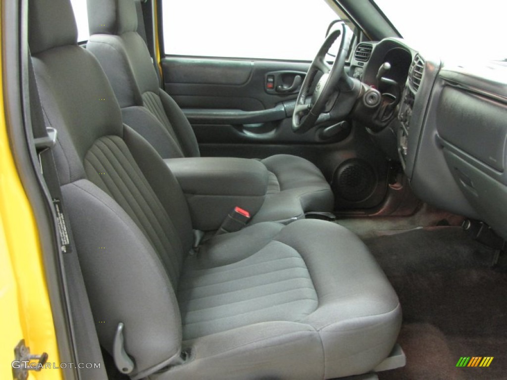2003 S10 LS Regular Cab - Yellow / Graphite photo #6