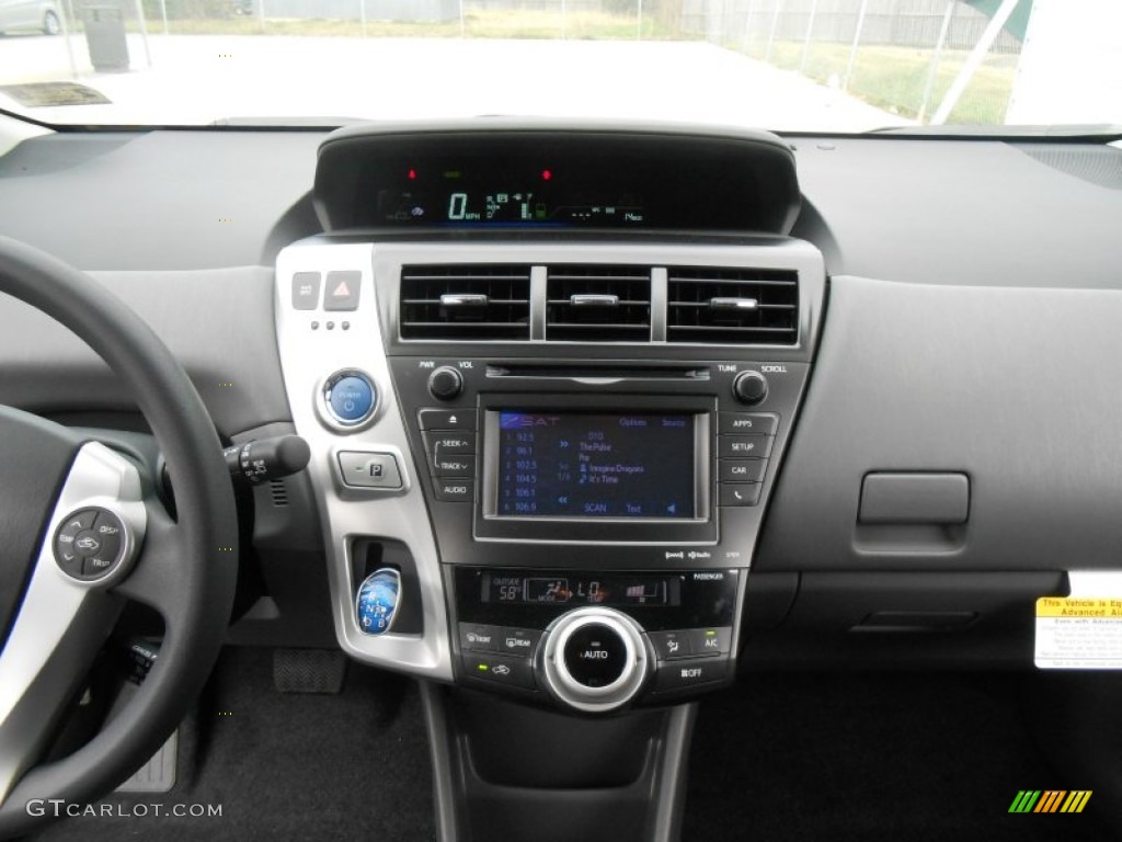 2013 Toyota Prius v Three Hybrid Controls Photo #77803514