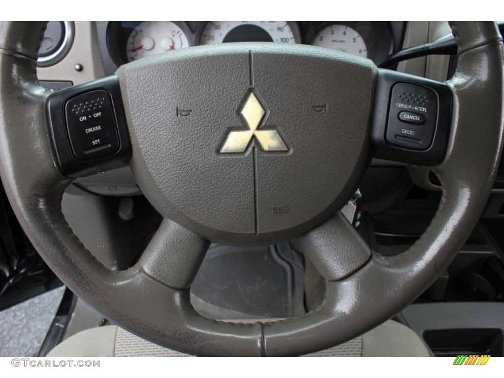 2006 Mitsubishi Raider DuroCross Double Cab 4x4 Steering Wheel Photos
