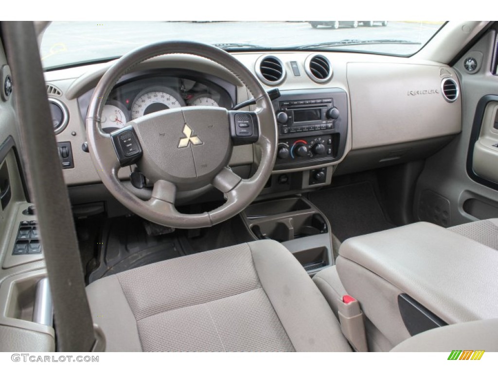 Khaki Interior 2006 Mitsubishi Raider DuroCross Double Cab 4x4 Photo #77804012