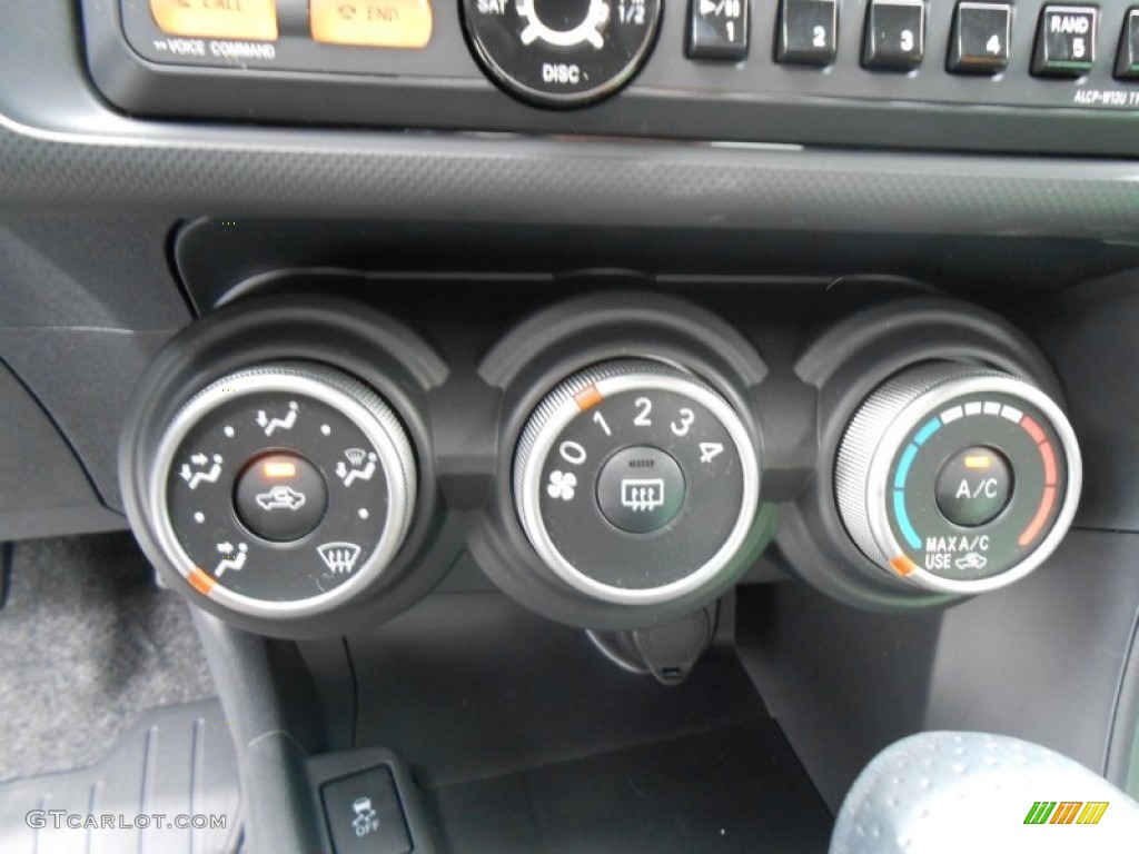 2013 Scion tC Standard tC Model Controls Photo #77804098
