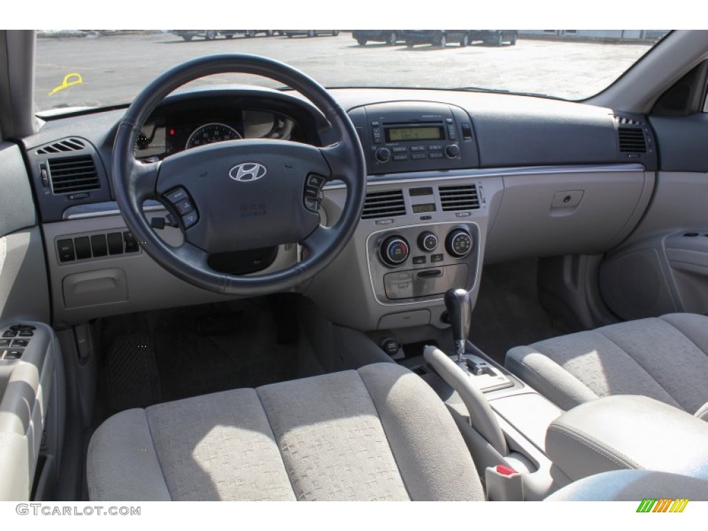 Gray Interior 2007 Hyundai Sonata GLS Photo #77804336