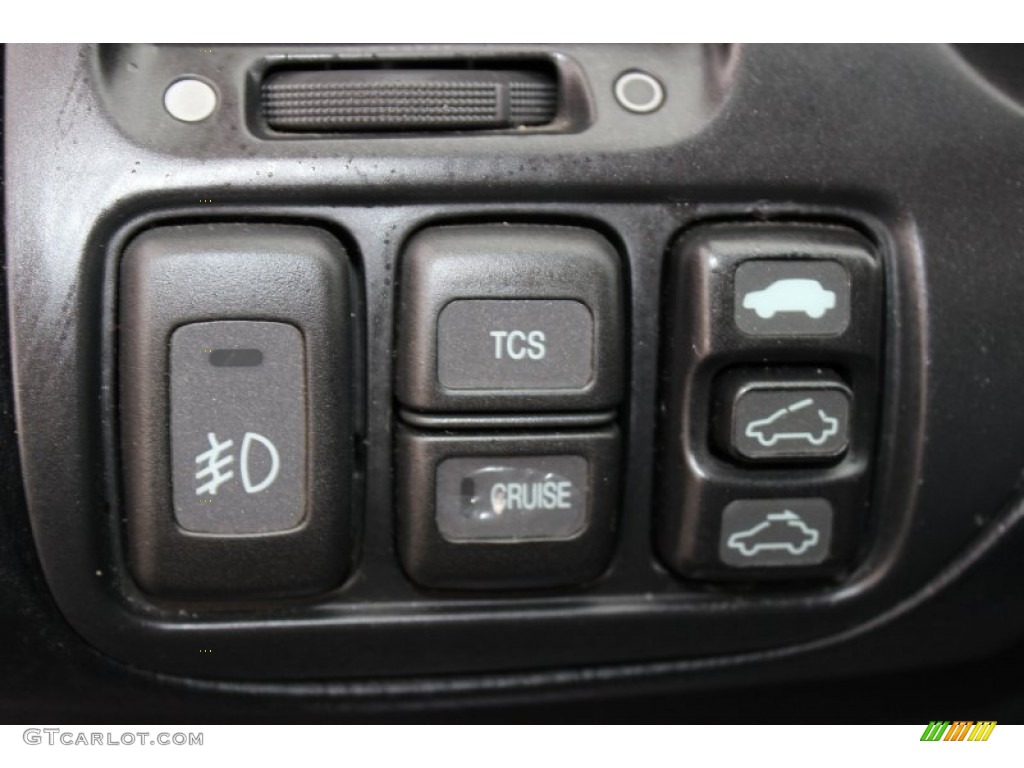 2003 Acura TL 3.2 Controls Photo #77806640
