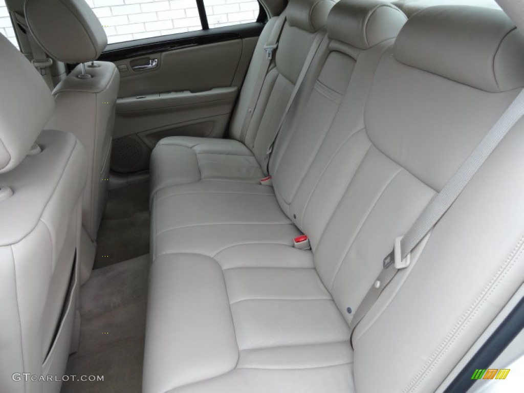 2008 Cadillac DTS Standard DTS Model Rear Seat Photo #77808489