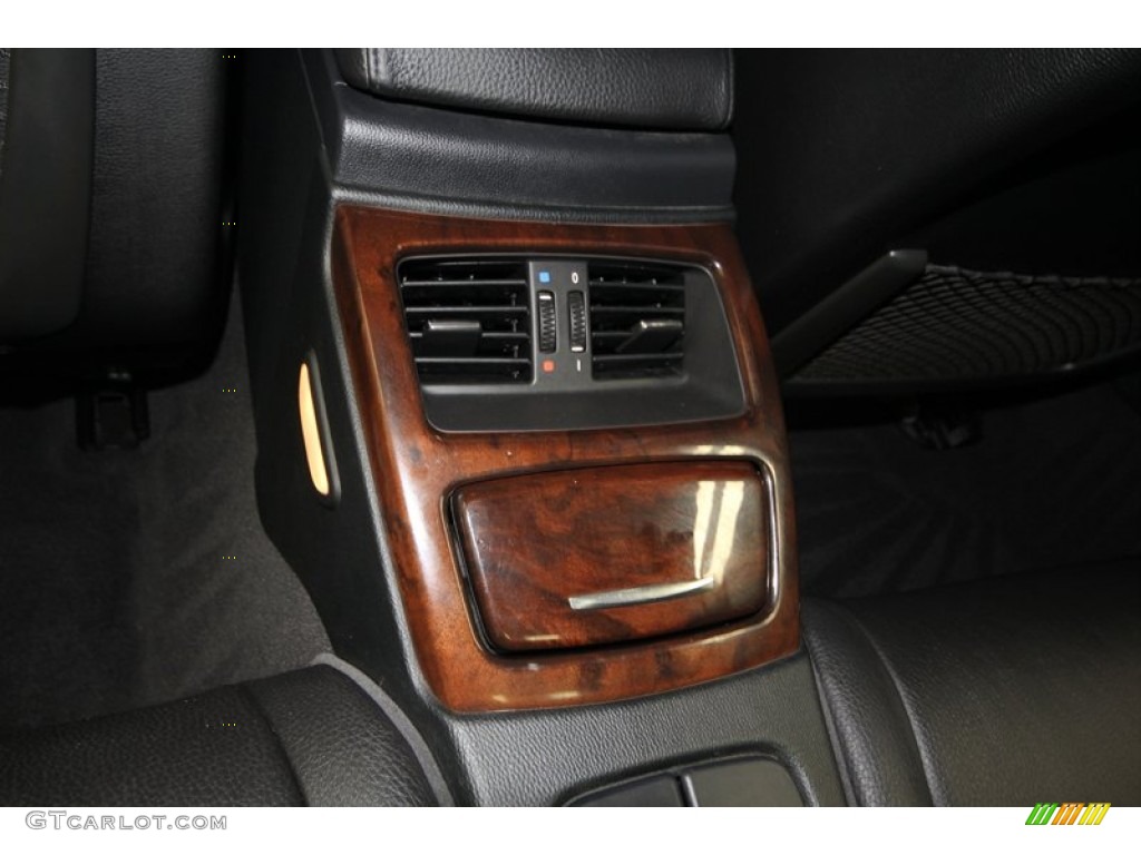 2011 3 Series 335i Convertible - Alpine White / Black photo #31