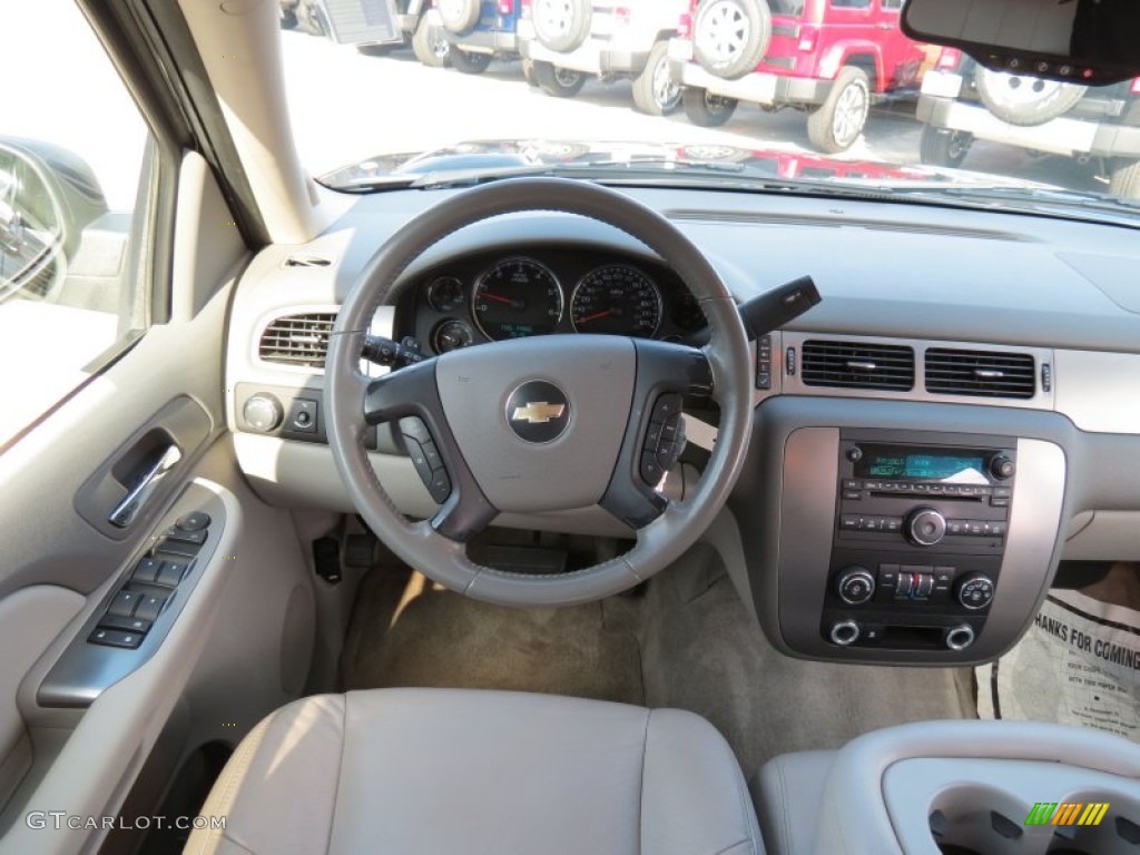 2007 Chevrolet Tahoe LS Dark Titanium/Light Titanium Dashboard Photo #77810633