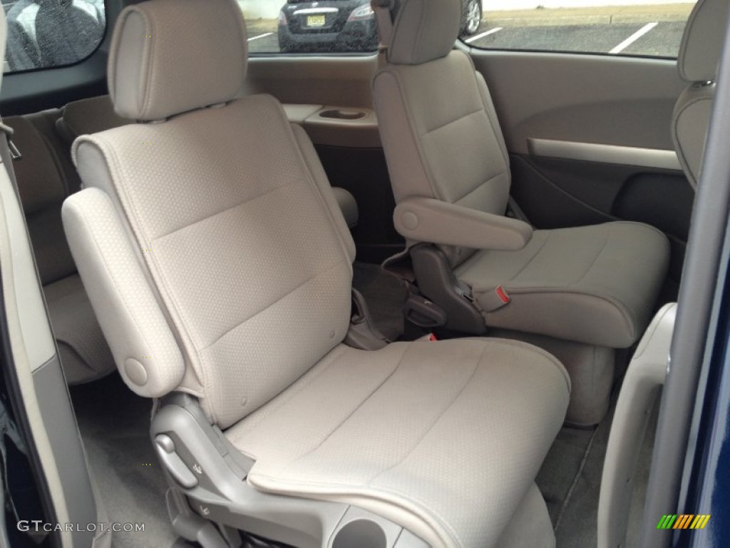 2007 Nissan Quest 3.5 S Rear Seat Photo #77811362
