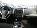 Pearl White - Altima 2.5 S Photo No. 17