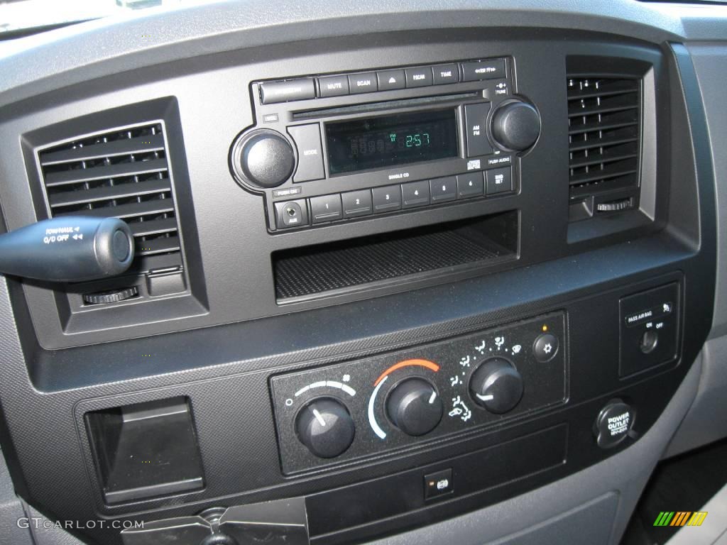 2008 Ram 4500 HD SLT Regular Cab Knapheide Gooseneck Platform - Bright White / Medium Slate Gray photo #10