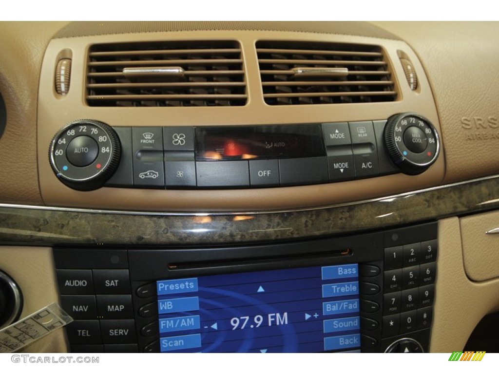2008 Mercedes-Benz E 350 Sedan Controls Photo #77812795