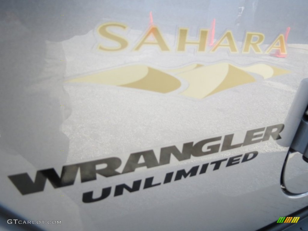 2013 Wrangler Unlimited Sahara 4x4 - Billet Silver Metallic / Black photo #10