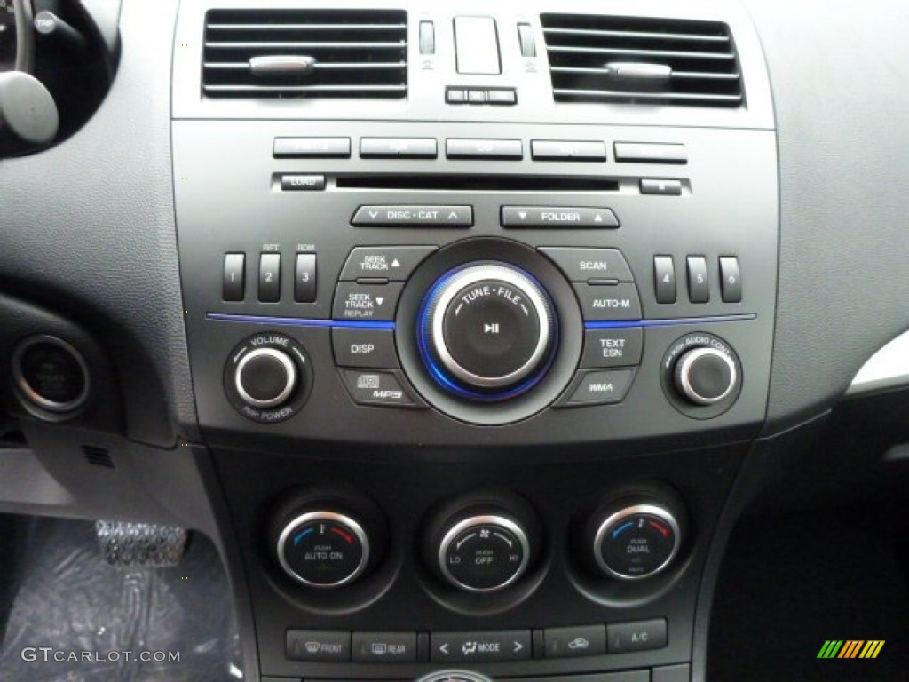 2013 Mazda MAZDA3 i Touring 5 Door Controls Photo #77813672