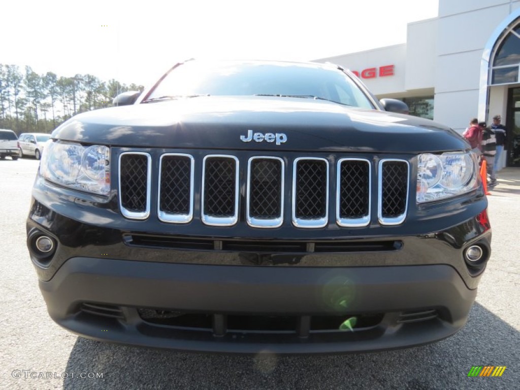 2013 Compass Sport - Black / Dark Slate Gray/Light Pebble photo #2