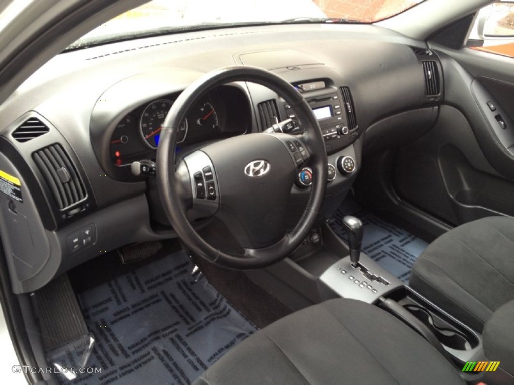Black Interior 2009 Hyundai Elantra SE Sedan Photo #77814578
