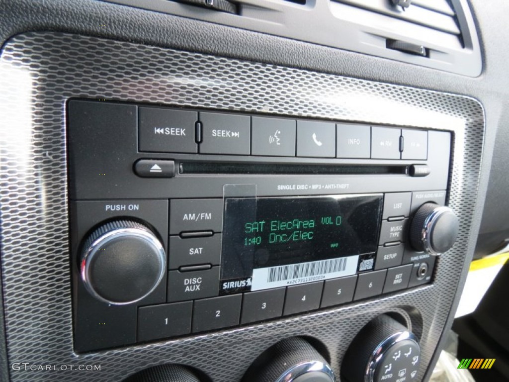 2013 Dodge Challenger R/T Blacktop Audio System Photo #77815178