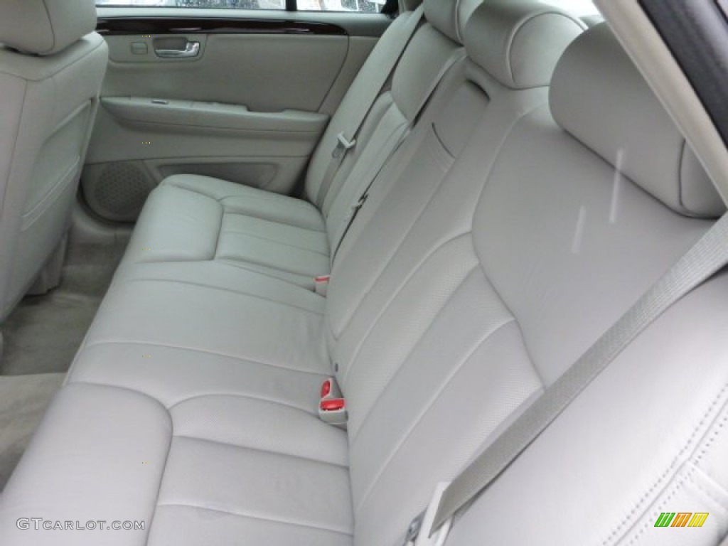 2011 Cadillac DTS Premium Rear Seat Photos