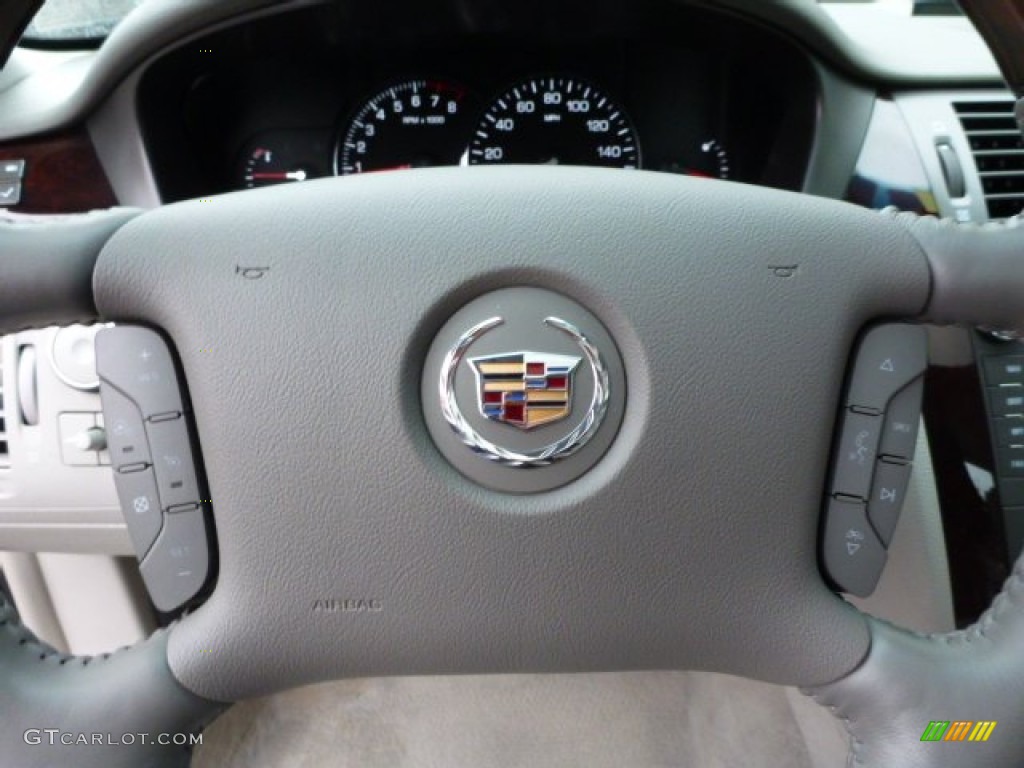2011 Cadillac DTS Premium Controls Photo #77815337