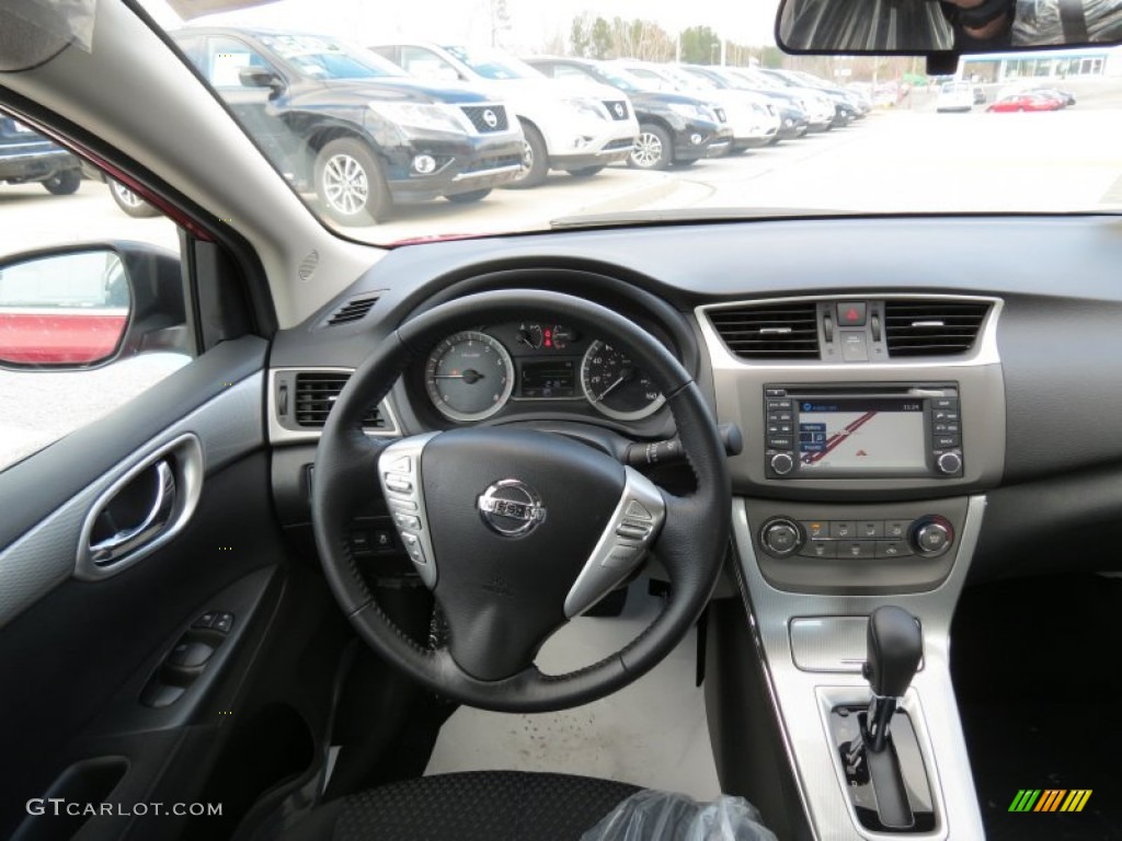 2013 Sentra SR - Red Brick / Charcoal photo #12