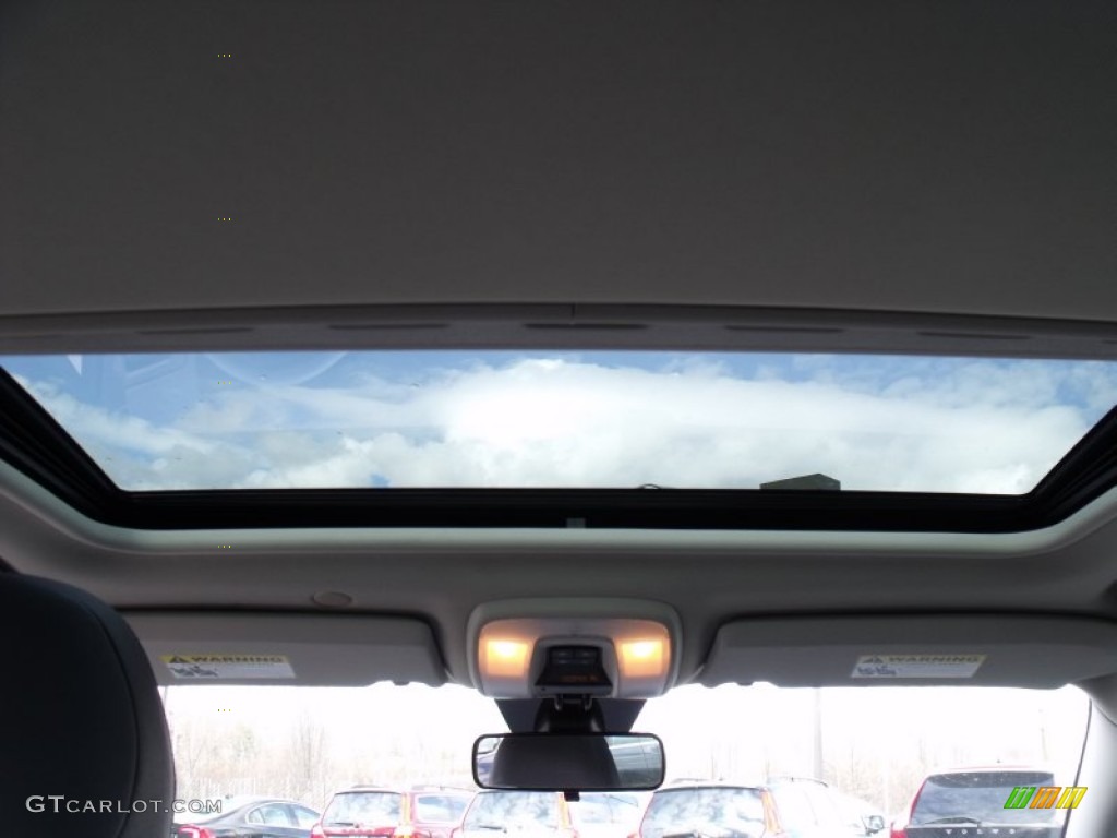 2012 C30 T5 - Silver Metallic / Off Black photo #12